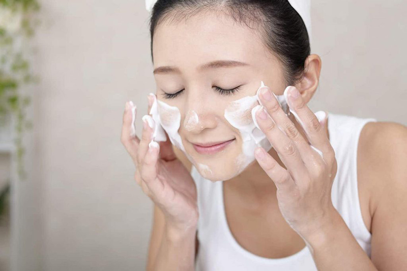 chăm sóc mụn ẩn